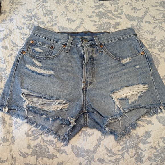 Levi's 501 Original High Rise Distressed Jean Shorts | Size 27 - Picture 2 of 10